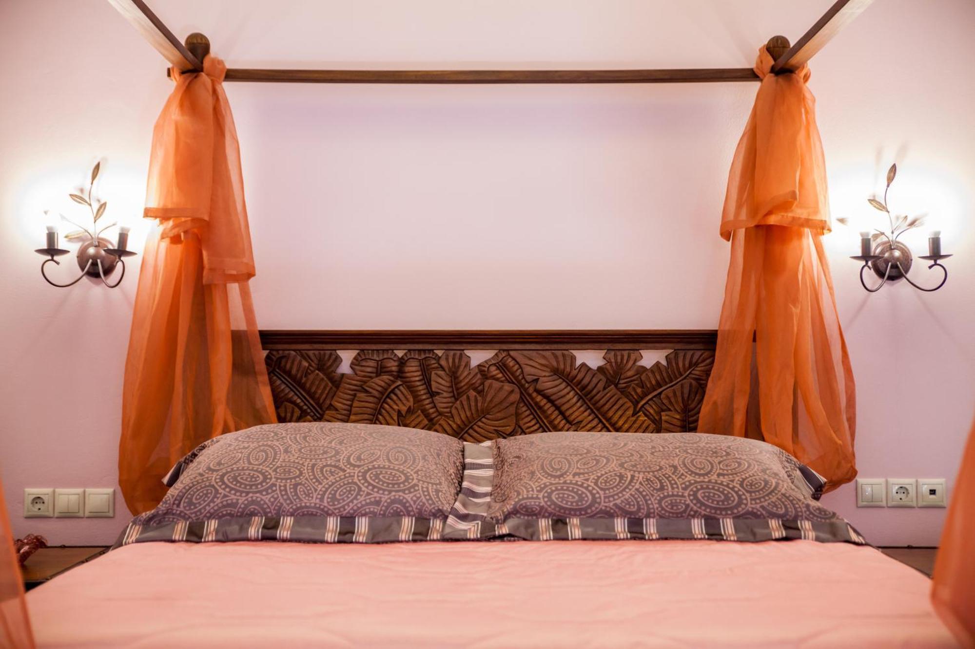 Lions Nine Aparthotel 3*